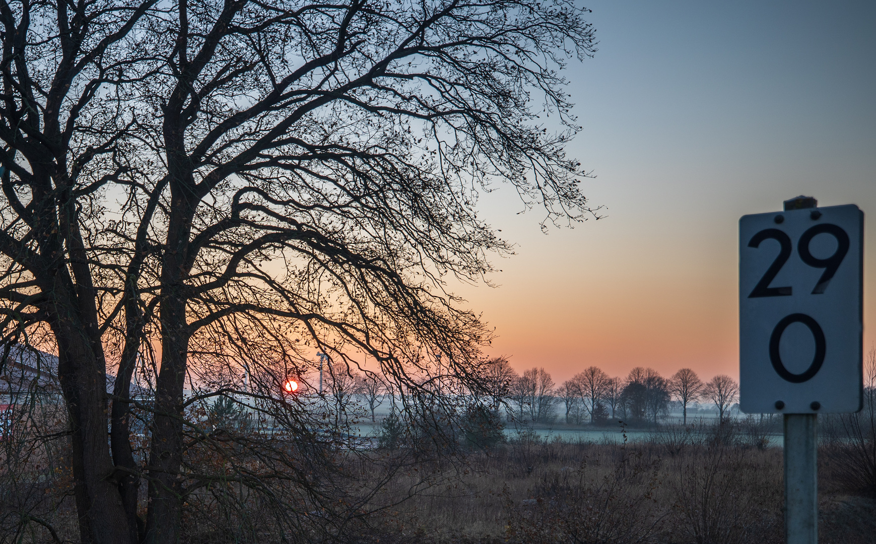 Zahltag mit Nebel 