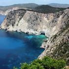 Zakynthos, an der Steilküste bei Keriou im türkisblauen Meer   
