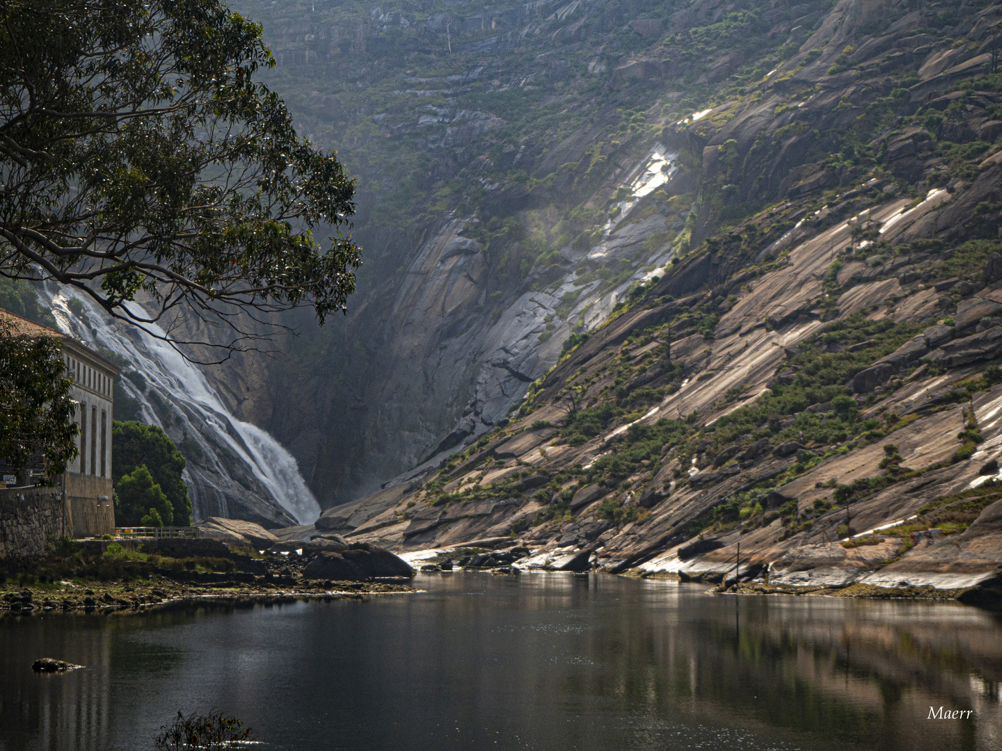 Ézaro y el Monte Pindo en A Costa da Morte en Galicia, España