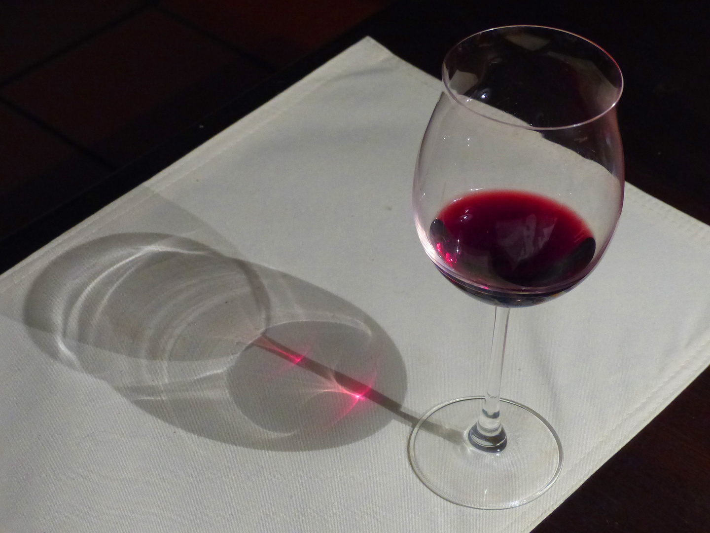 Zauberei Foto & Bild | rot, leben, glas Bilder auf fotocommunity