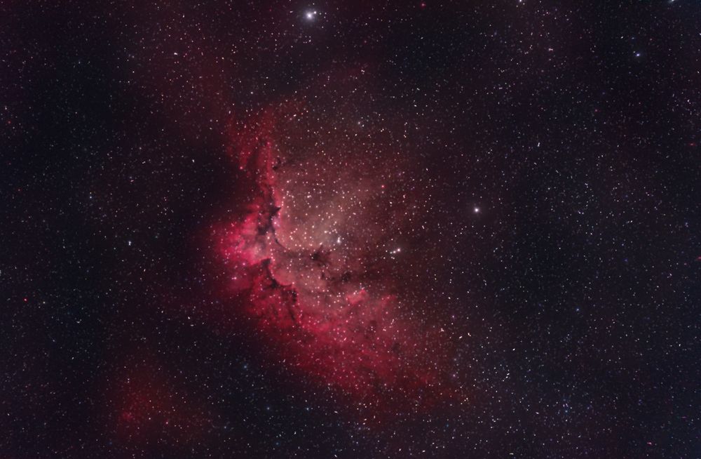 Zauberer-Nebel (Wizard Nebula) SH2-142/ NGC 7380 im Sternbild Kepheus mit Tri-Color-Technik