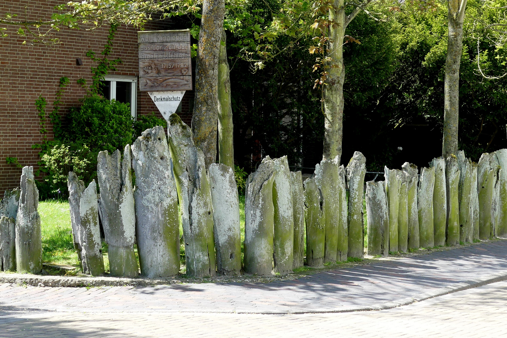 Zaun aus Walfischknochen - Überbleibsel aus der Walfängerzeit