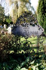 Zaun, Grabmal der Familie Mühlmann