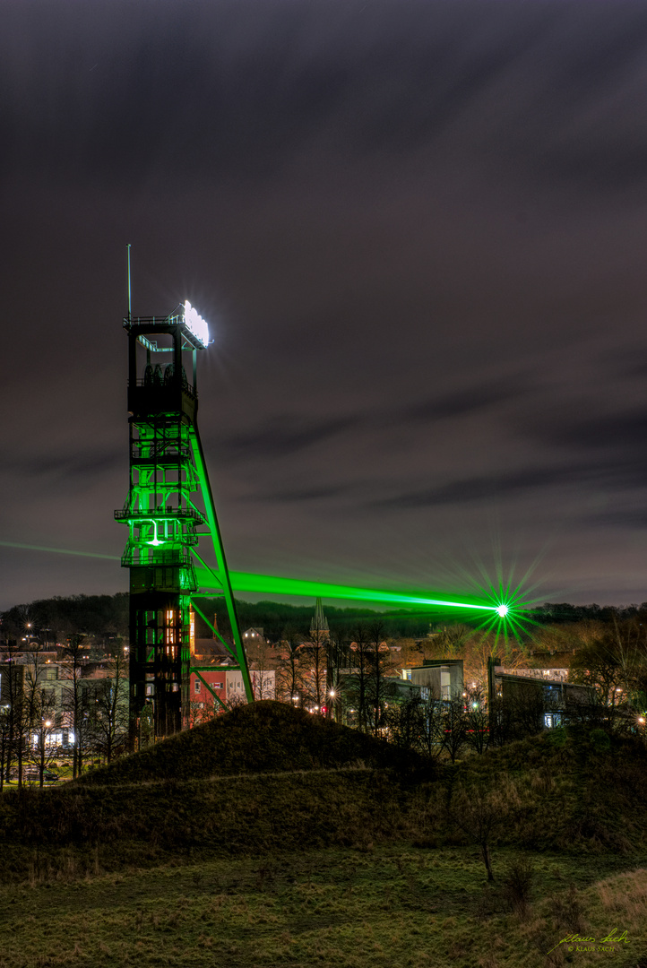 ZECHE ERIN Laserstrahl