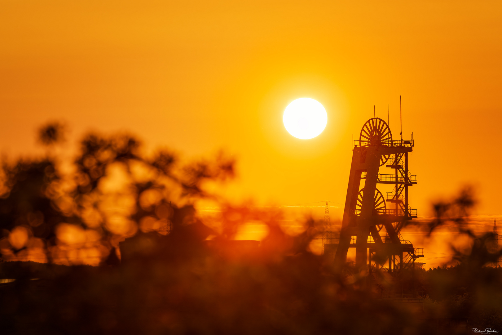 Zeche Ewald Schacht II im Sonnenuntergang