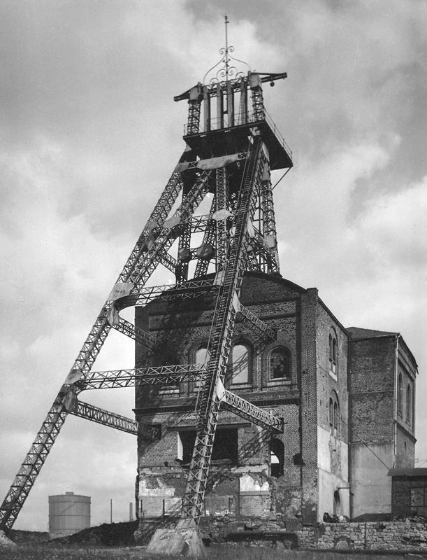 Zeche Vollmond 1939 Tomsonbock über Schacht 1