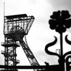 Zeche Zollern - Blick übers Tor mit "Lippischer Rose"