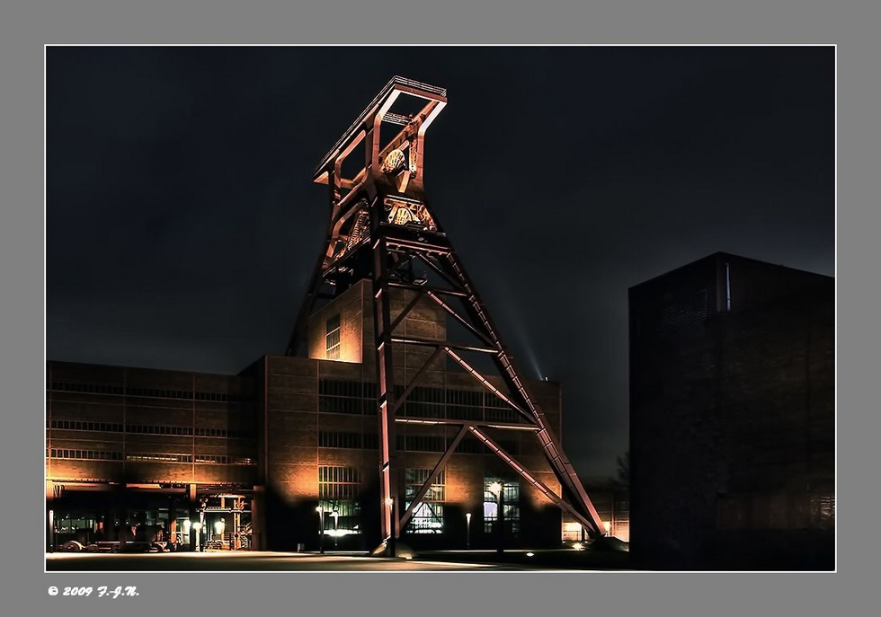 * Zeche Zollverein *