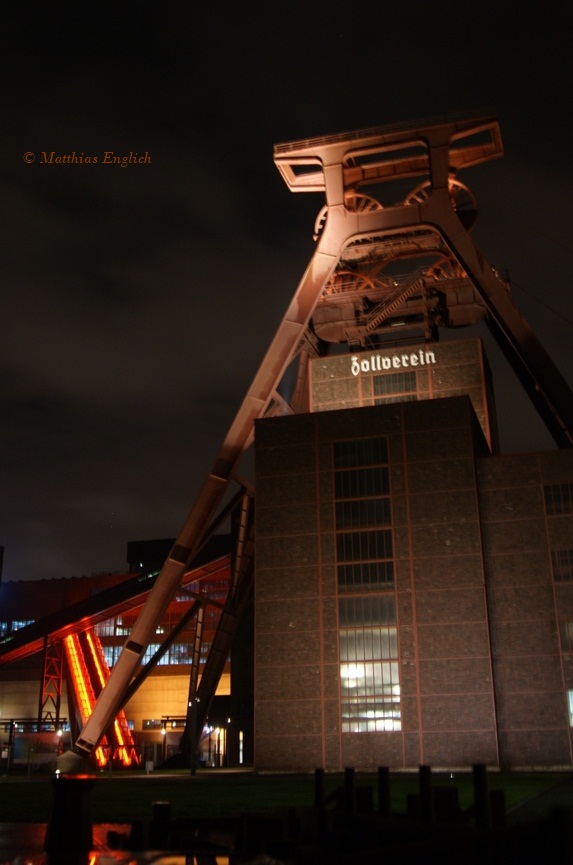 Zeche Zollverein bei Nacht