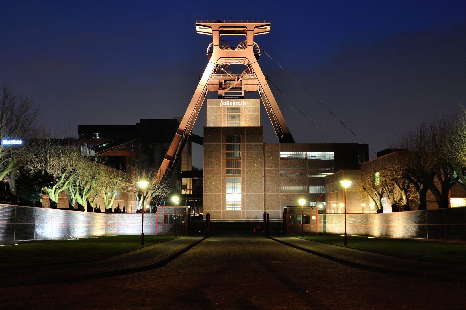 Zeche Zollverein bei Nacht