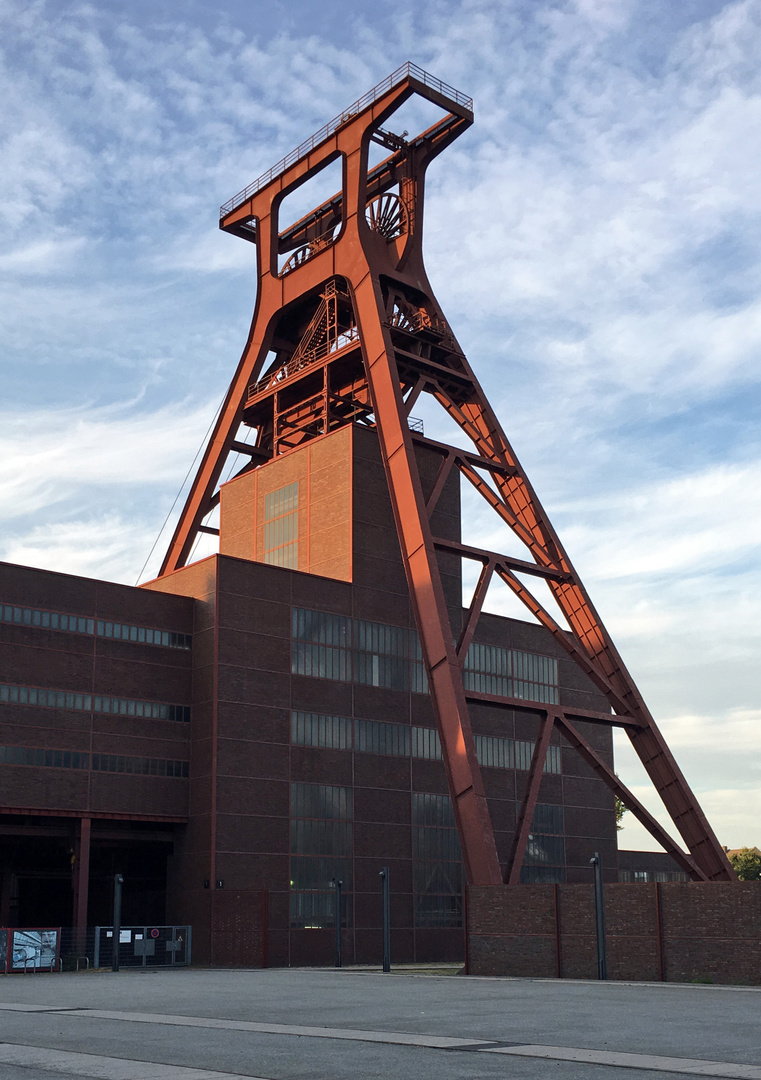 Zeche Zollverein in der Abendsonne