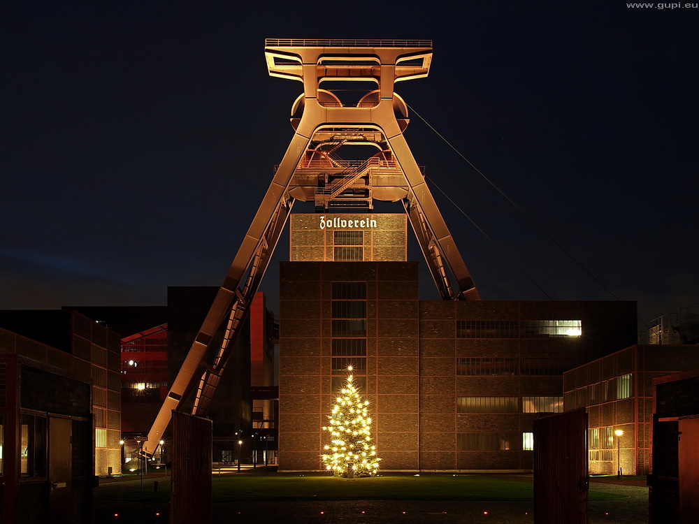 Zeche Zollverein mit Seilfahrt und Weihnachtsbaum