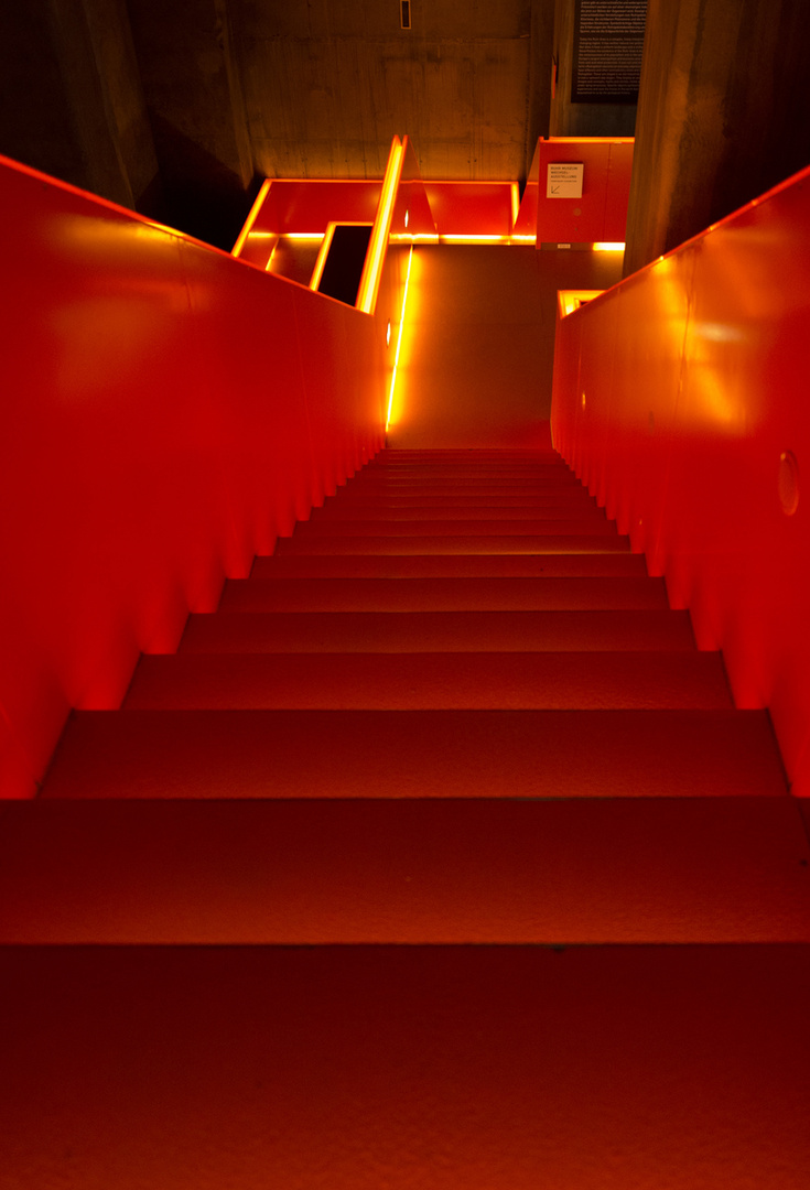 ~ Zeche Zollverein - rote Treppe ~