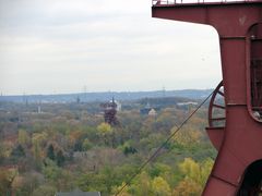 Zeche Zollverein Schacht XII mit Blick auf Schacht III, VII und X