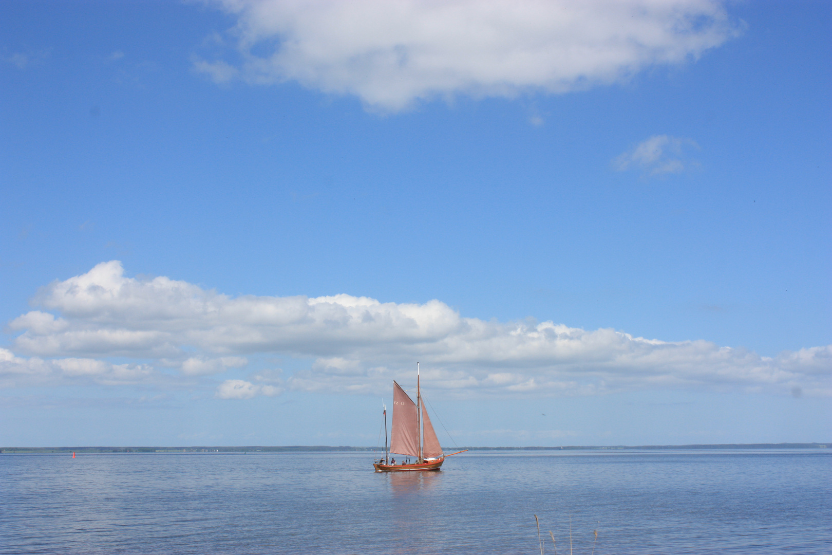 Zeesboot auf ruhiger See