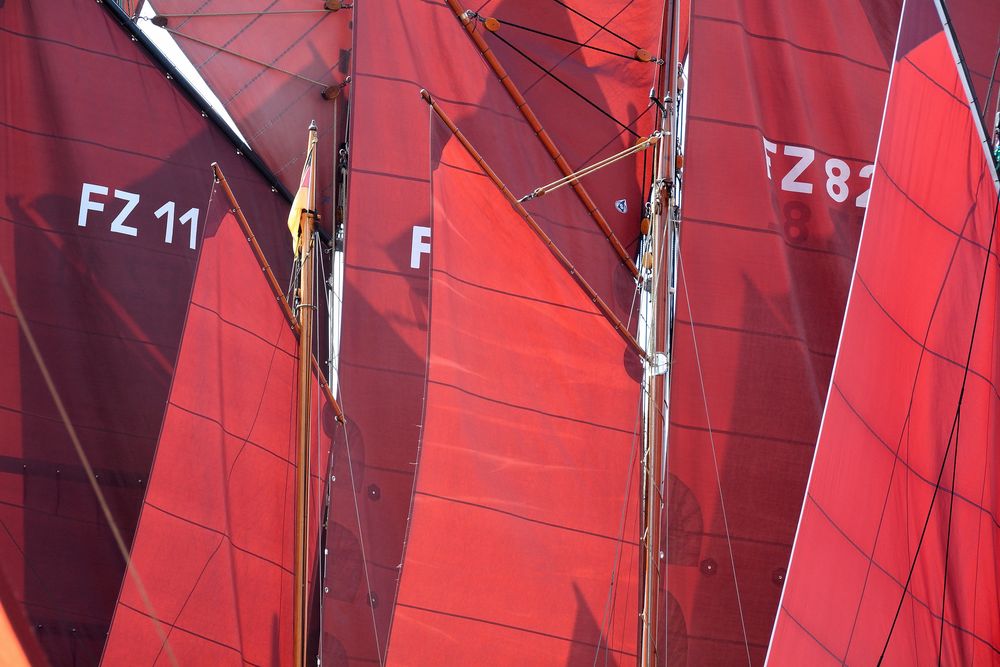 Zeesboote 20 - Rote Wand