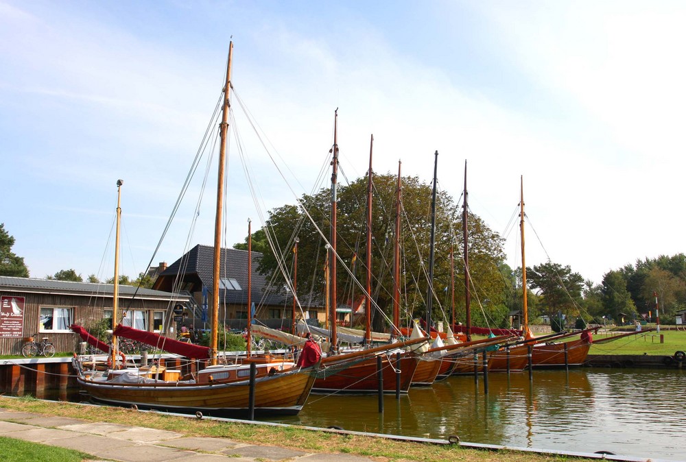 Zeesboote in Bodstedt