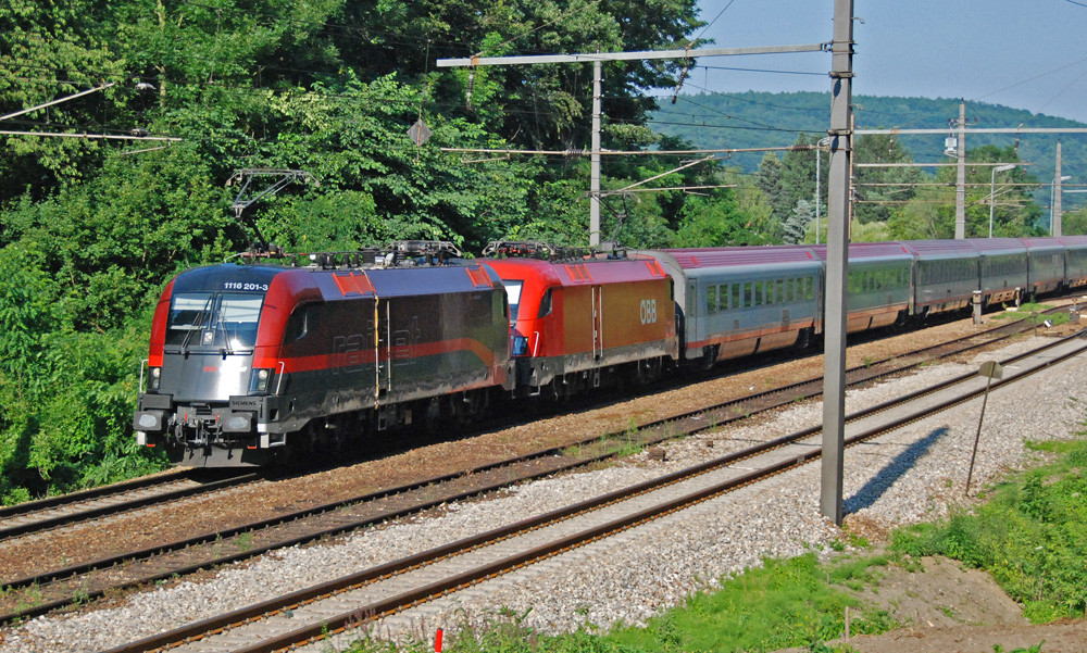 Zehn Tauri (10) Railjet