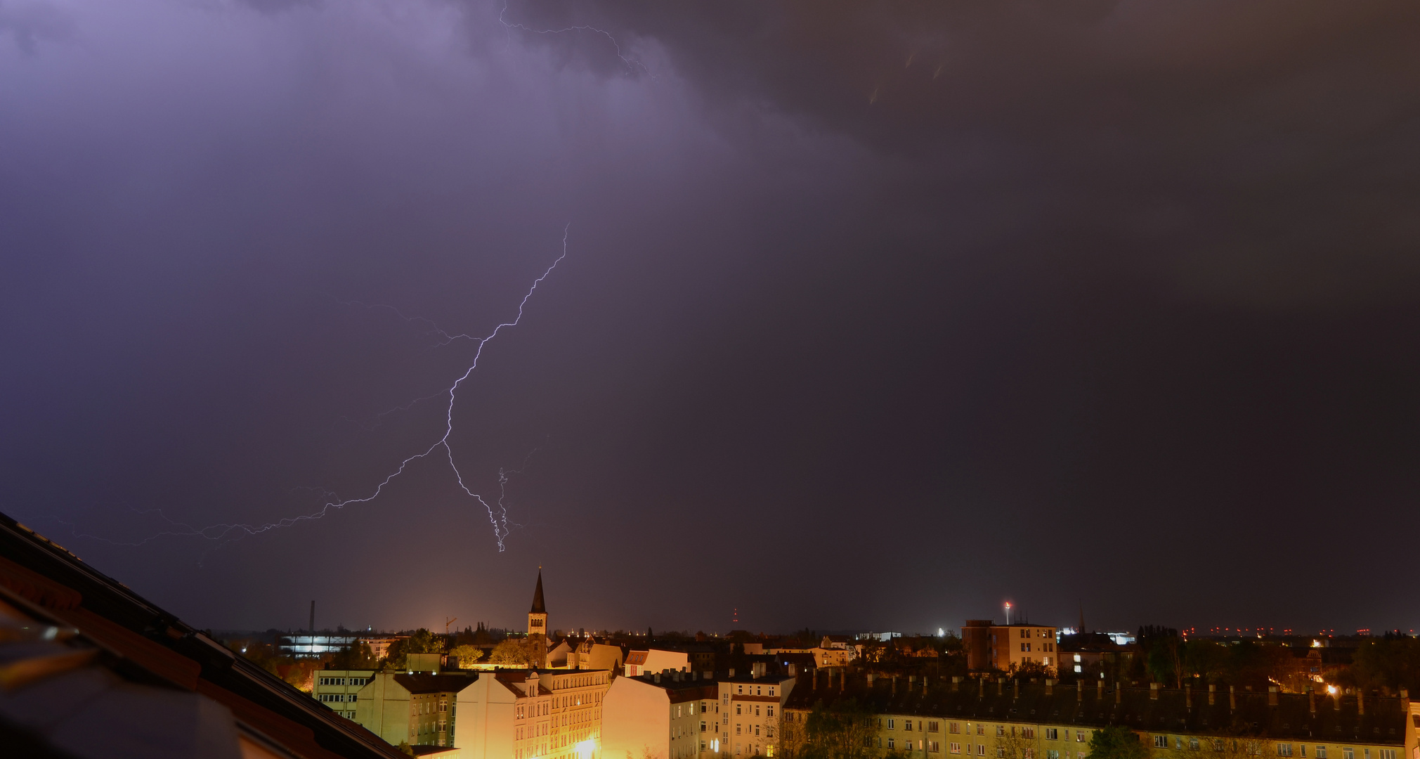 Zeichen vom Nachthimmel über Magdeburg