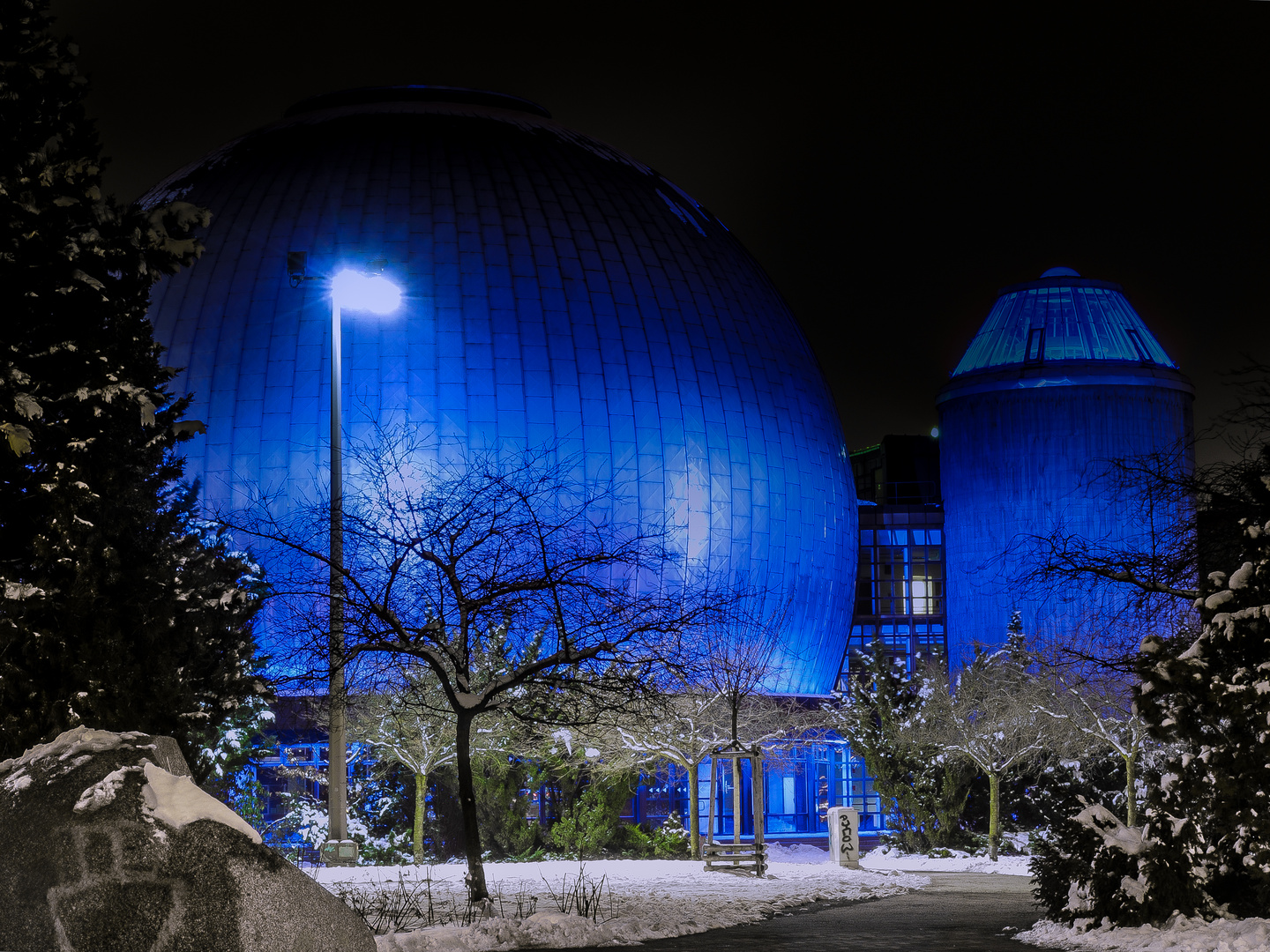 Zeiss Großplanetarium bei Nacht