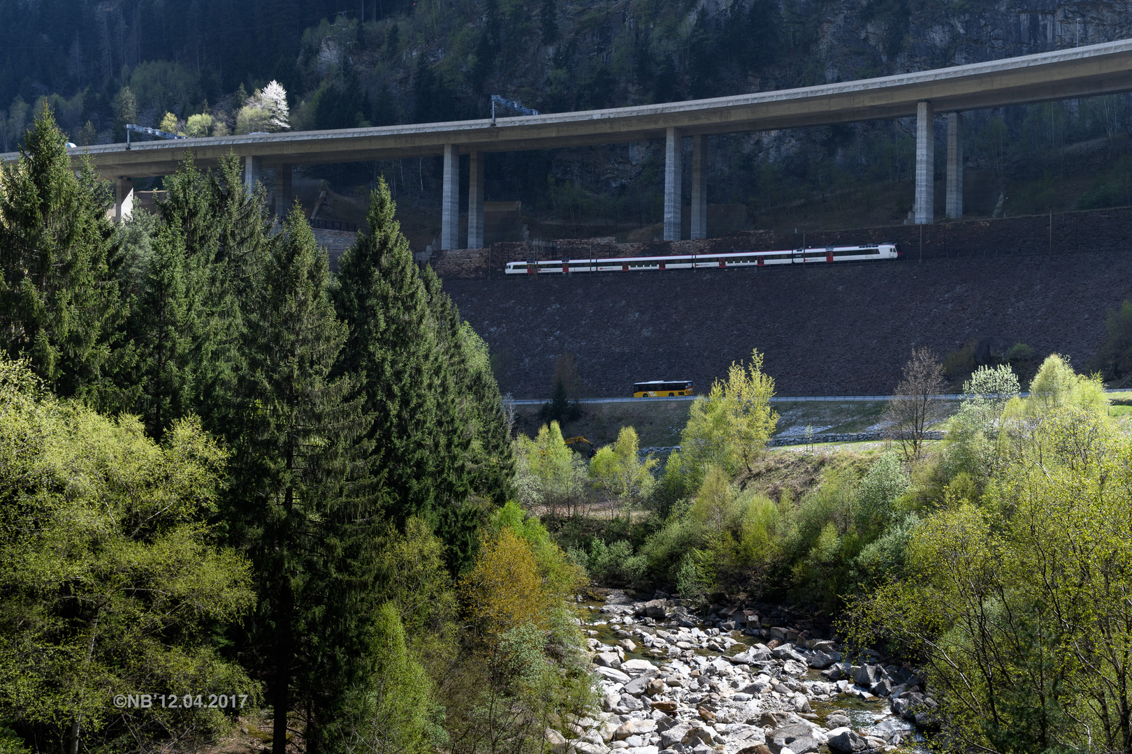 "zeitverdichtetes" Zusammentreffen am Gotthard