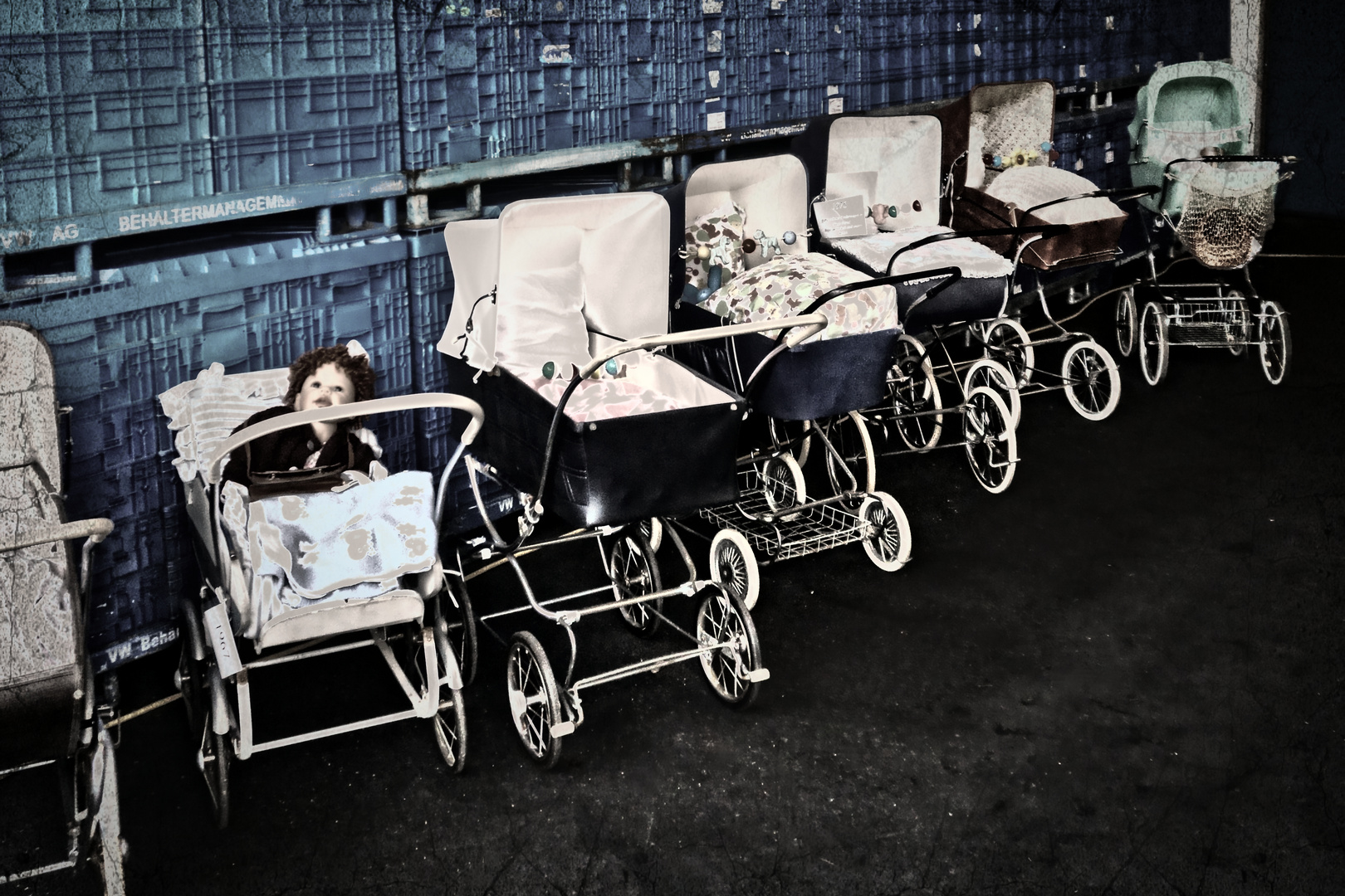 ZEKIWA Kinderwagen aus DDR-Zeiten Foto &amp; Bild | reportage dokumentation ...