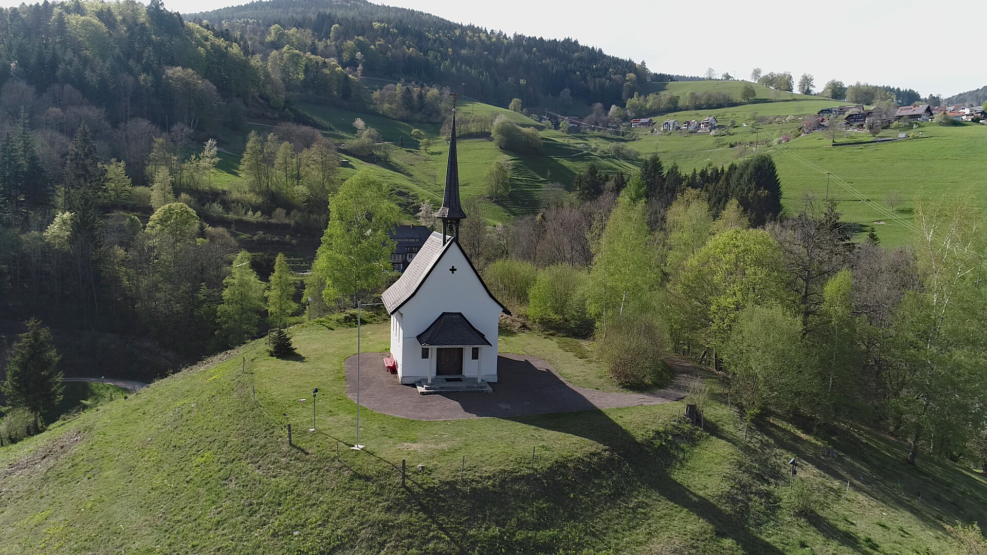 Zeller Bergland - Pfaffenberg im April  2018 Kapelle