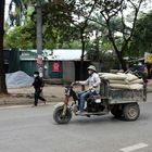 Zementtransport in Hanoi