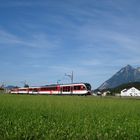 Zentralbahn in Sarnen mit Stanserhorn im Hintergrund