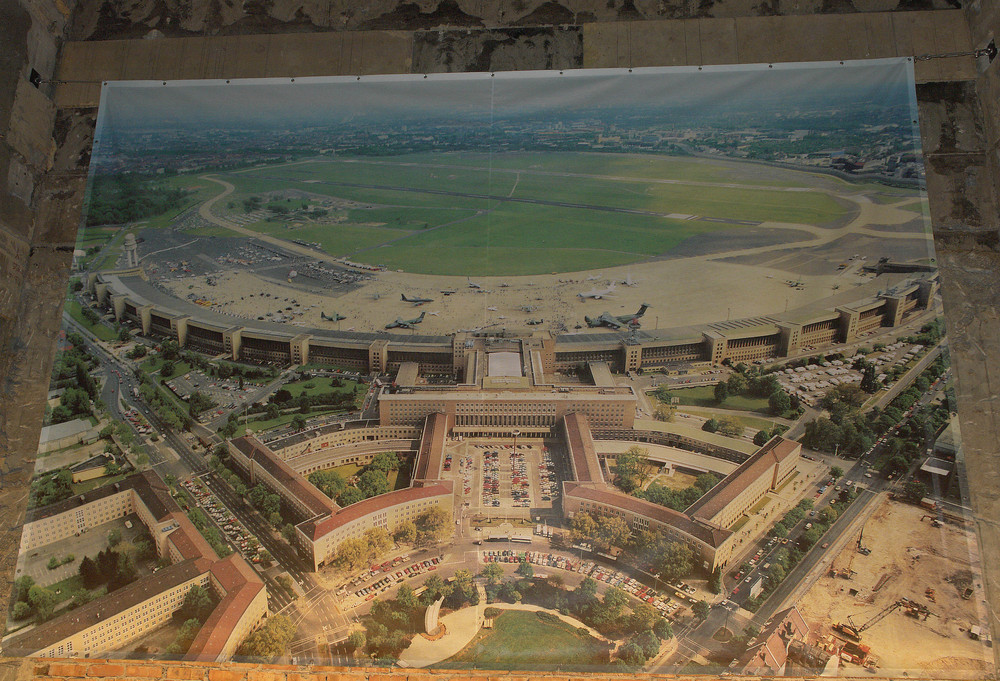 Zentralflughafen Tempelhof,  -  III.