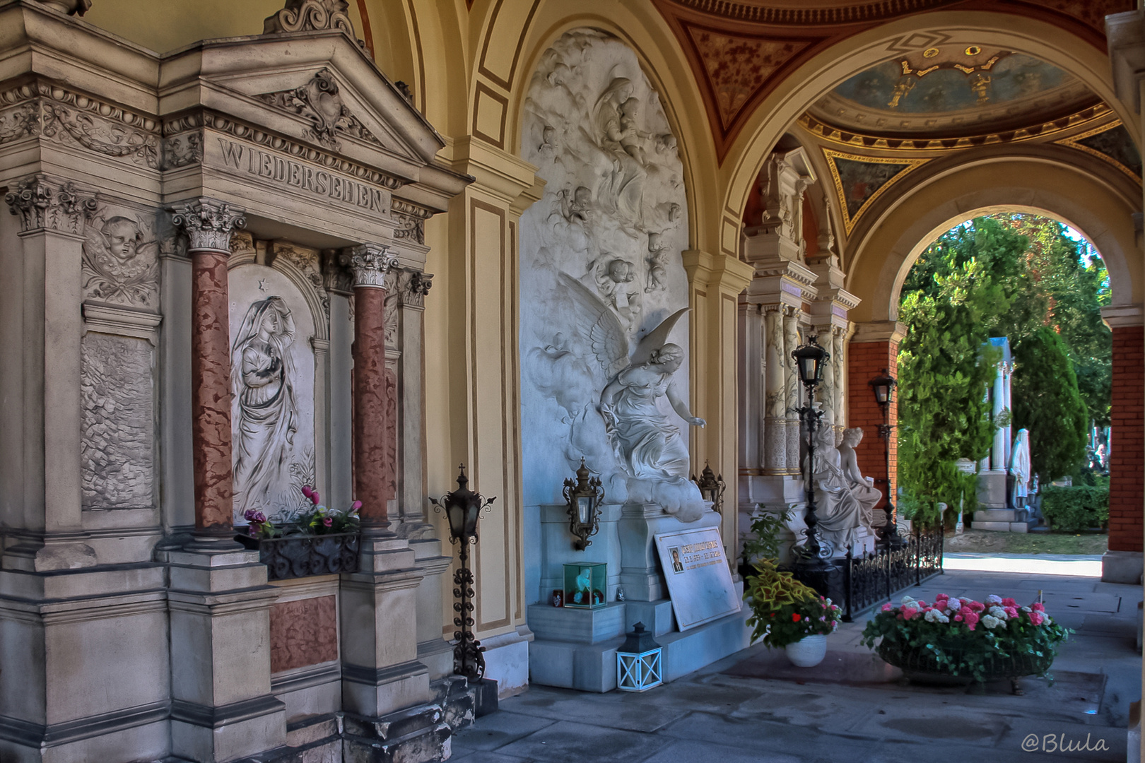 Zentralfriedhof Wien, Arkadengrüfte