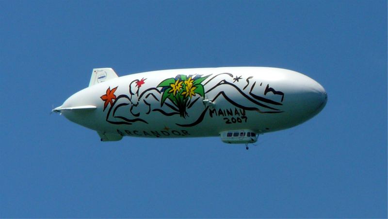 Zeppelin Arcandor über dem Bodensee