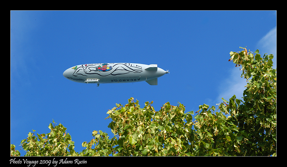 Zeppelin über  Bodensee