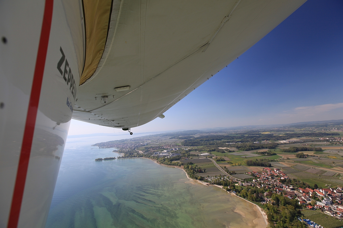 Zeppelin über dem Bodensee