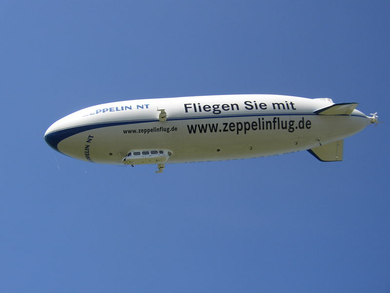 Zeppelin über Freiburg