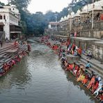 Zeremonie am Bagmati Fluss I