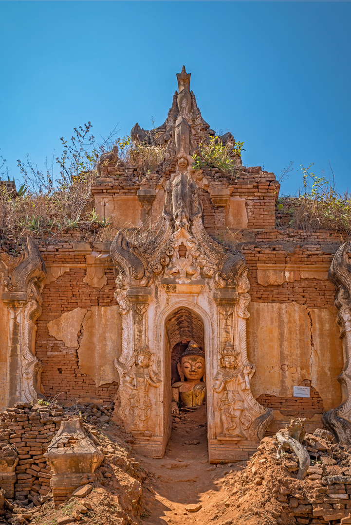 Zerfallende Pagode