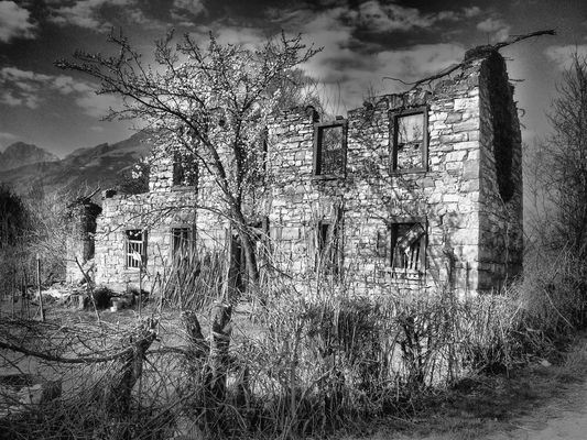 Zerfallenes Haus