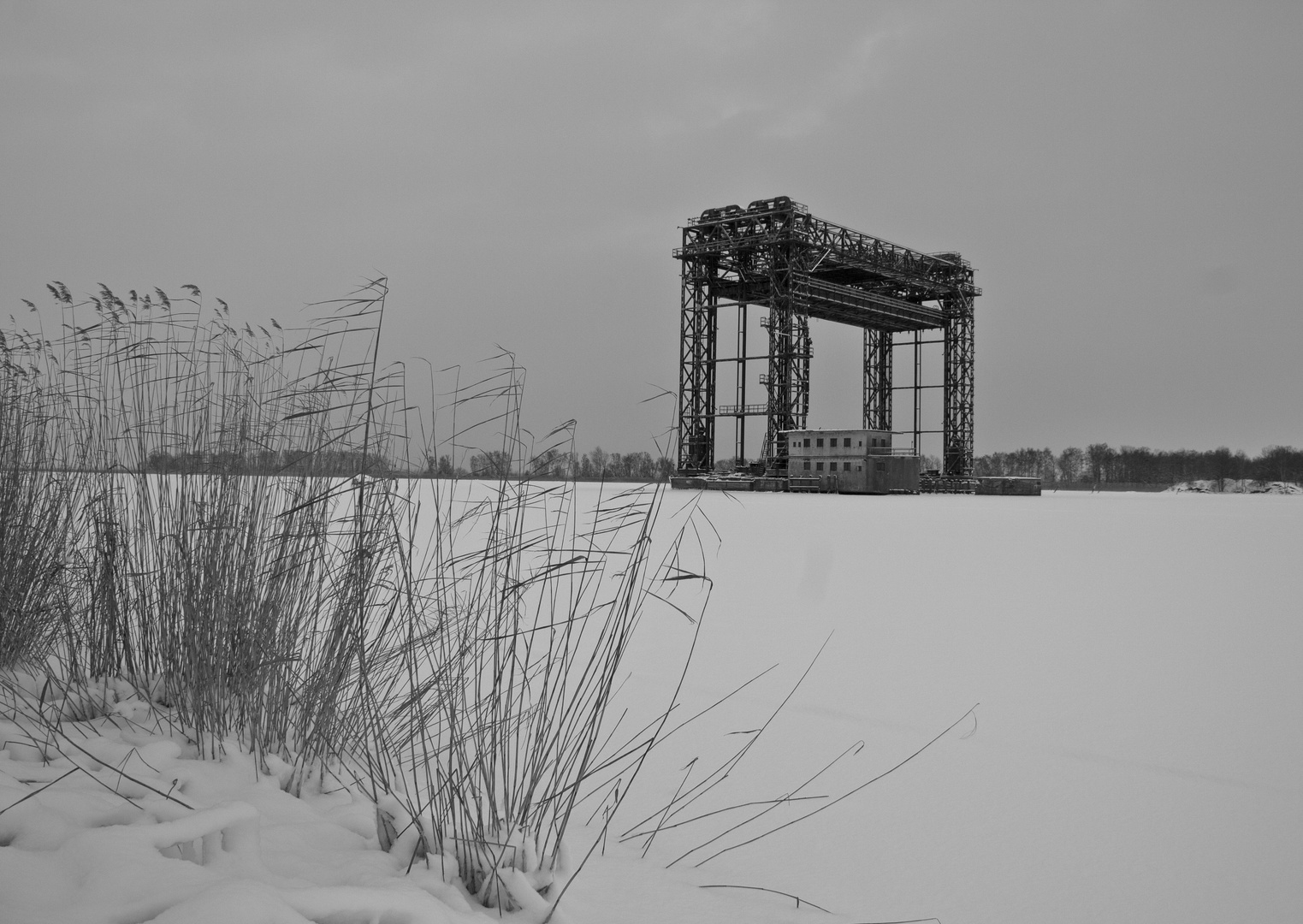 Zerstörte Hubbrücke Karnin #3#