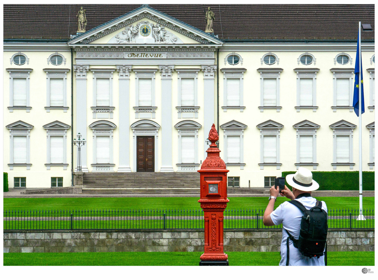 Zerwonke vor seinem Schloss