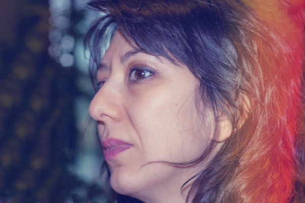 "Zeynep Akdil , Violoncellistin"