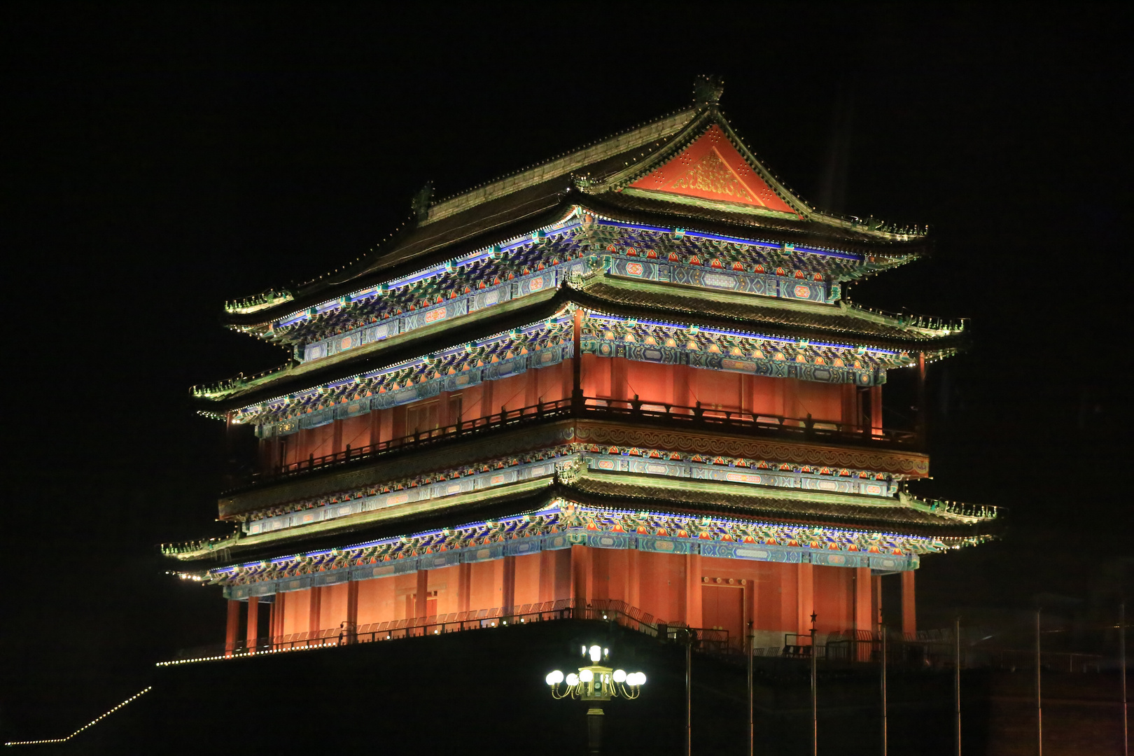 Zhengyangmen bei Nacht
