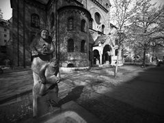 Ziegelbrennerbrunnen vor St. Johannes