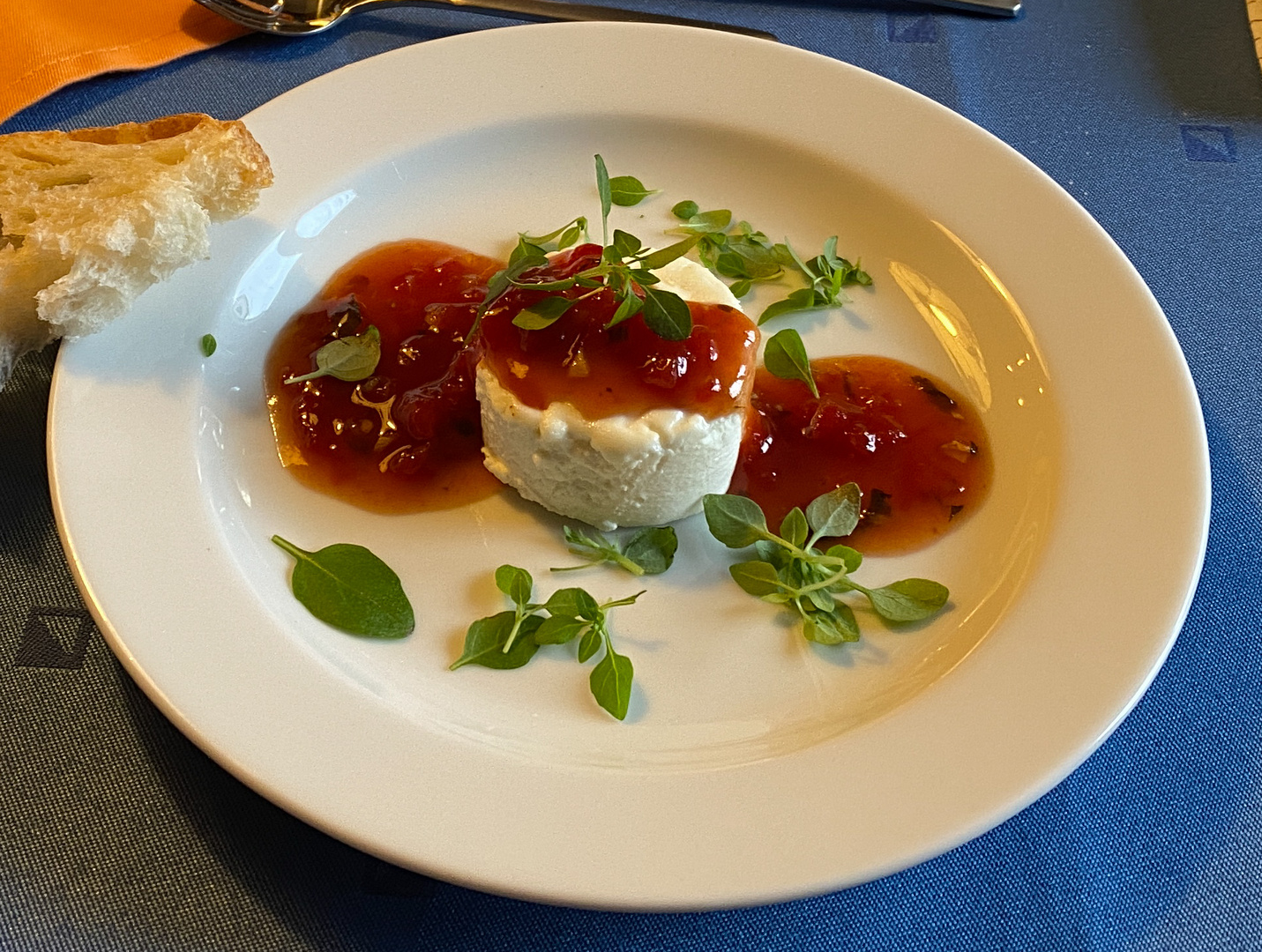 Ziegenkäse mit Tomatenmarmelade