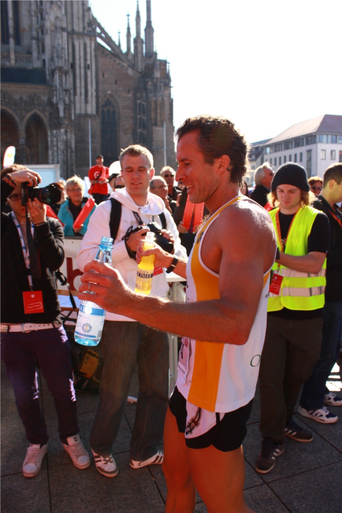 Zieleinlauf beim 6. Ulmer Einstein-Marathon