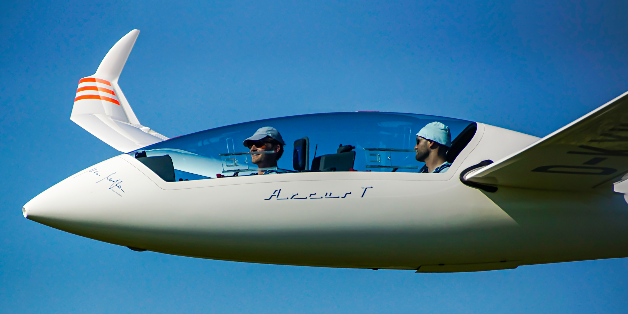 Ziellankunft beim Segelflugwettbewerb