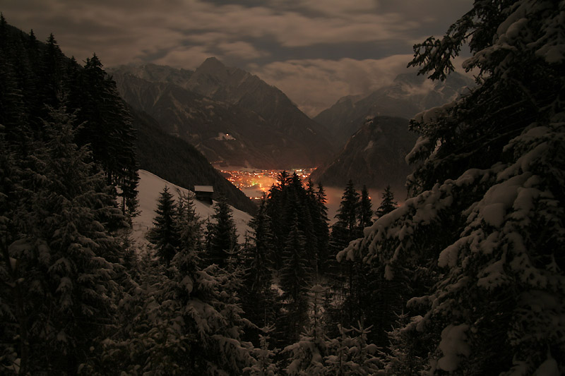 Zillertal im Vollmondlicht