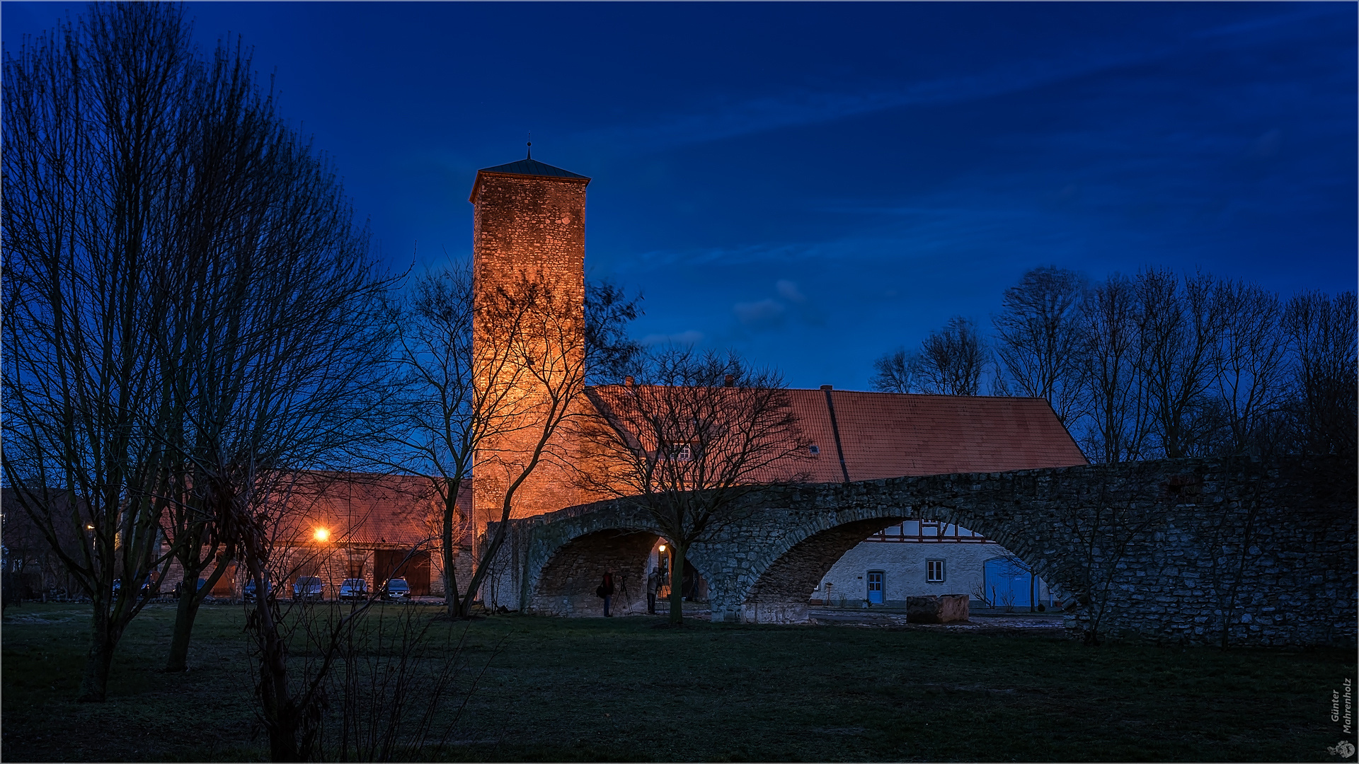 Zilly, Vorburg mit Turm