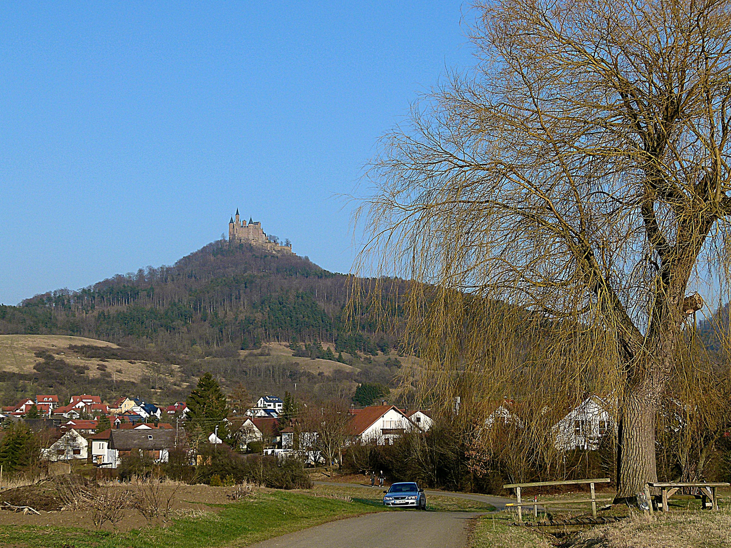 Zimmern unter der Burg Hohenzollern (0321)