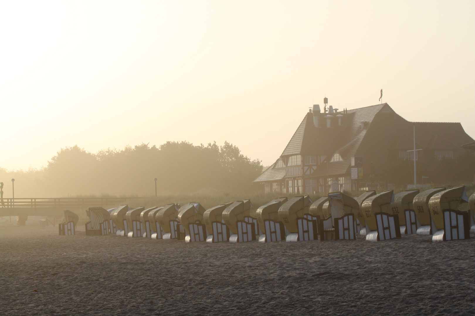 Zingst im Morgennebel